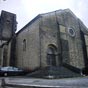 Oloron : Eglise Sainte-Croix. Cet édifice est contemporain de la création de la ville de Sainte-Croix en 1080. L'église a été construite suivant le plan bénédictin avec une nef et deux collatéraux se terminant sur un chœur avec une abside et deux absidiol